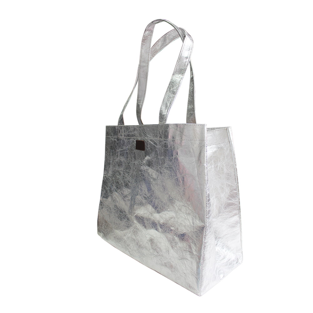 Bolso shopper 4398 de piel laminada gris metalizado